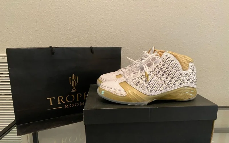 Kỷ niệm ra mắt Trophy Room: Air Jordan 23 độc nhất vô nhị