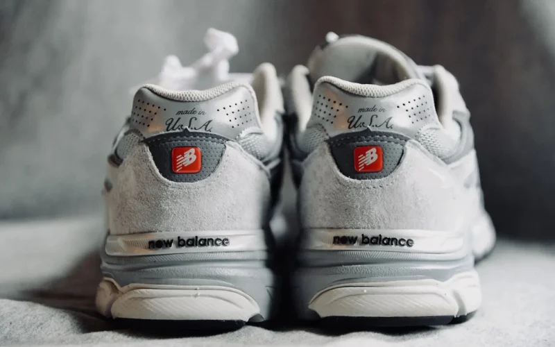 Sự ra đời của New Balance 990v3