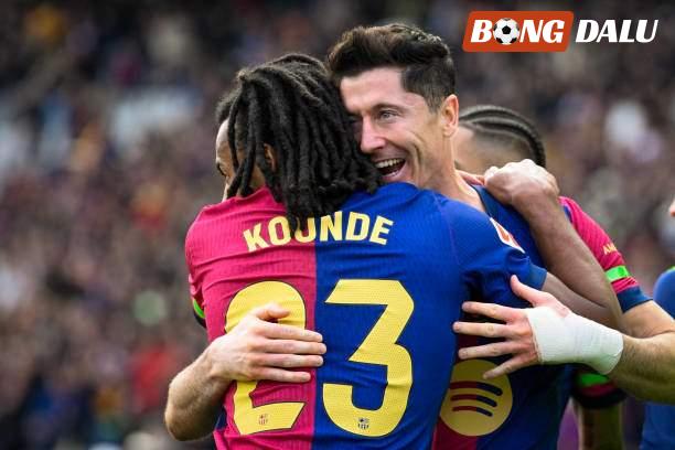 Lewandowski phá vỡ thế bế tắc của Barca ở hiệp 2