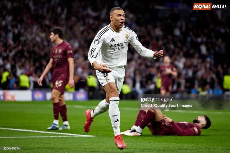 Real thắng tưng bừng nhờ phong độ chói sáng của Mbappe