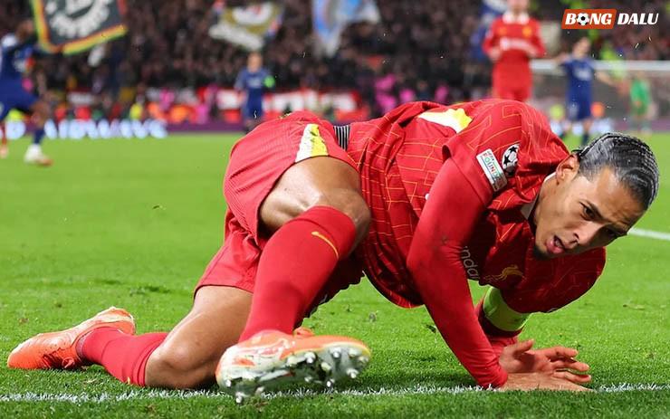 Van Dijk bị chỉ trích sau trận thua của Liverpool