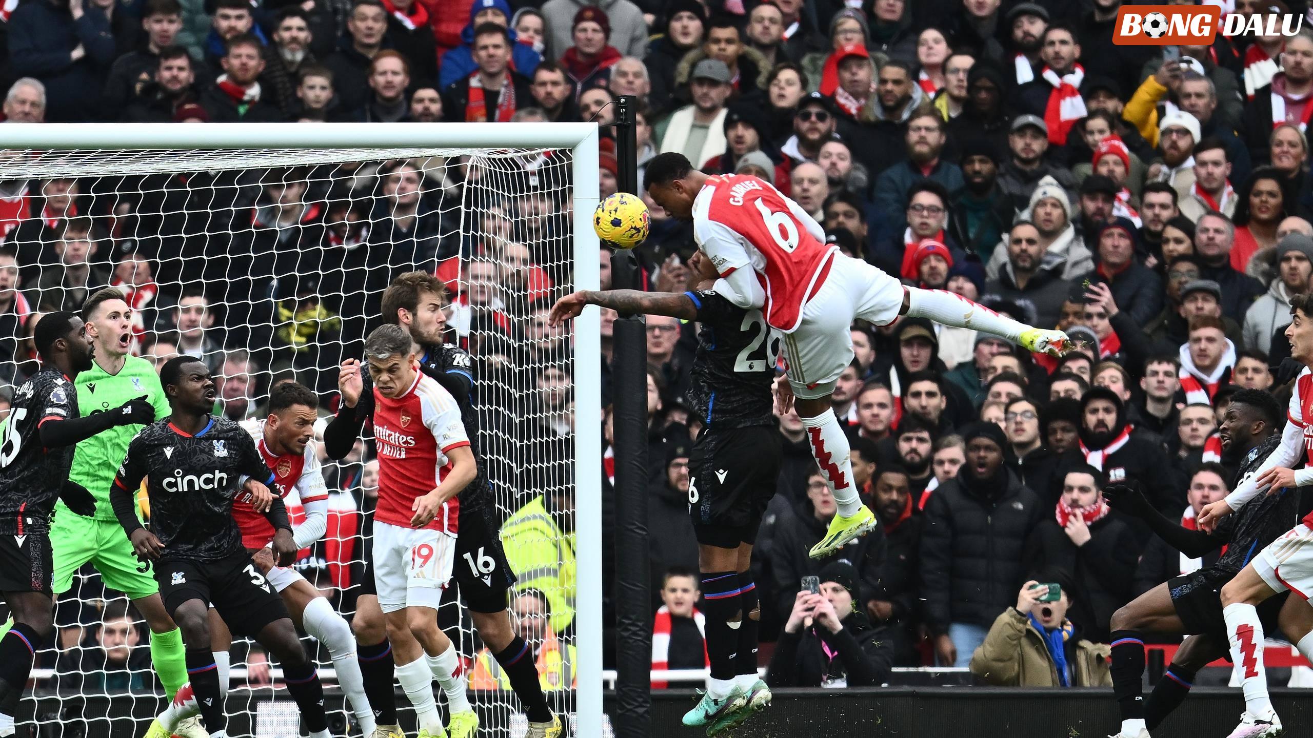 Arsenal không còn đáng sợ trong các pha bóng cố định thời gian gần đây