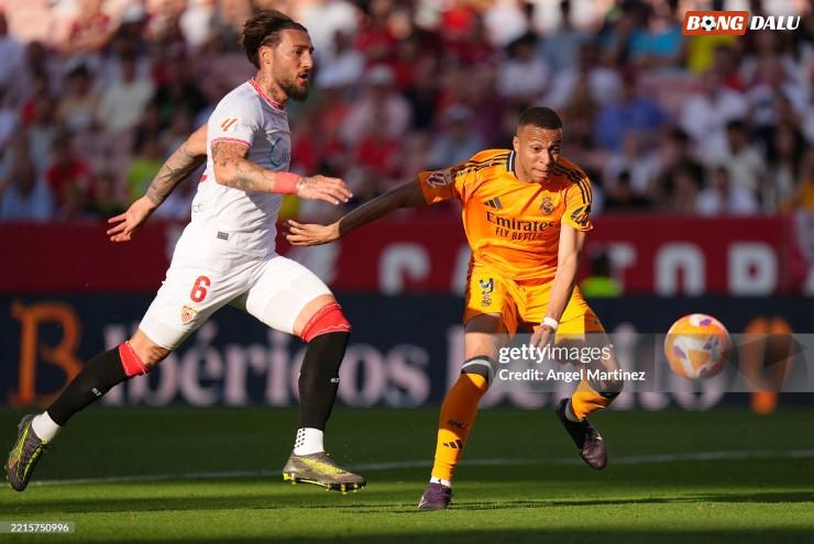Video bóng đá Sevilla - Real Madrid: Mbappe rực sáng, ngỡ ngàng 2 thẻ đỏ (La Liga) - 2