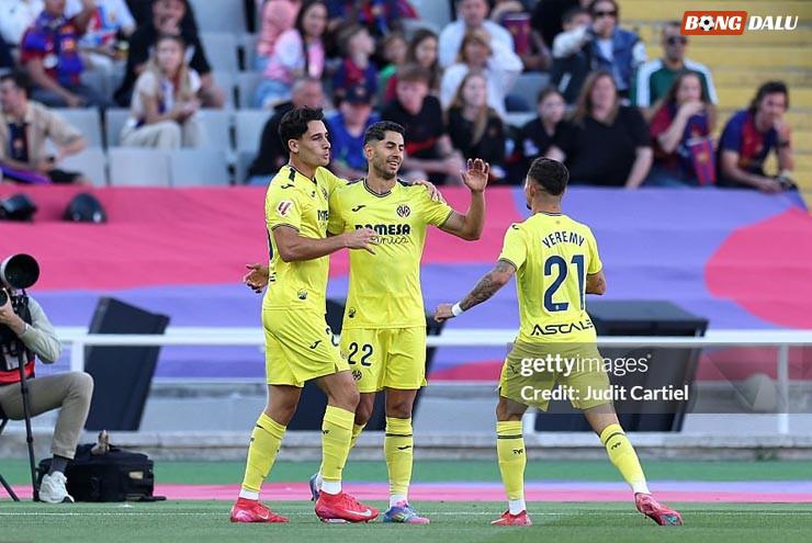 Chiến thắng trước Barcelona giúp Villarreal chắc chắn đoạt vé dự Cúp C1 mùa tới
