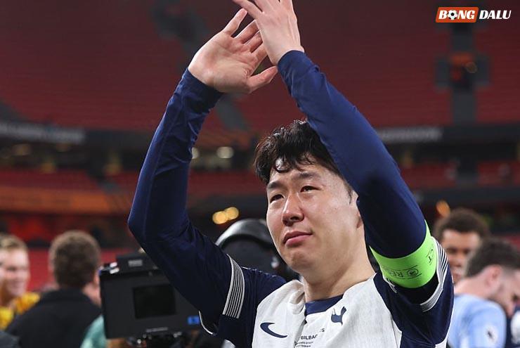 Son Heung Min có những cảm xúc khó tả sau khi cùng Tottenham vô địch Europa League