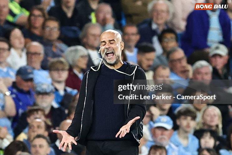 HLV Pep Guardiola không muốn quá nhiều cầu thủ của ông bị loại khỏi danh sách đăng kí thi đấu