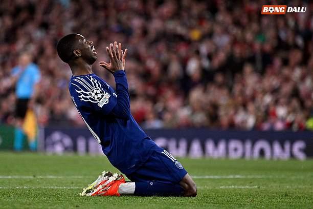 Dembele mang lại lợi thế 1 bàn cho PSG sau lượt đi