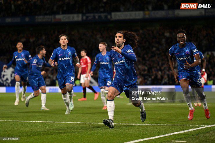 Chelsea khó nhọc đánh bại MU