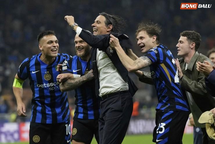 HLV Inzaghi chèo lái Inter Milan bất chấp những khó khăn