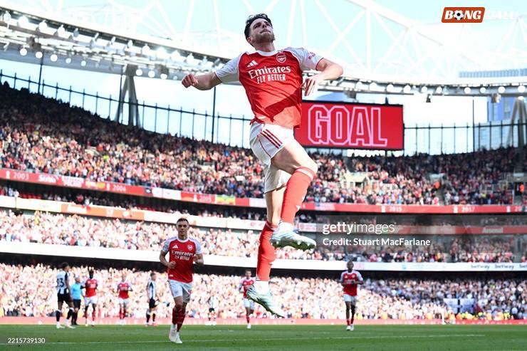 Rice lập siêu phẩm giúp Arsenal đánh bại Newcastle