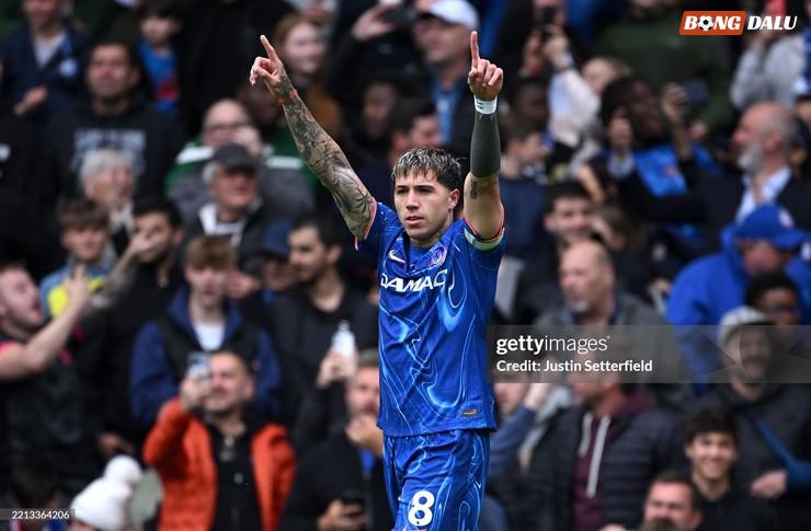 Enzo Fernandez mở tỷ số cho Chelsea từ rất sớm