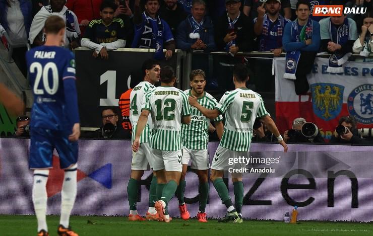 Chelsea hoàn toàn lép vế trước Real Betis trong 45 phút đầu tiên