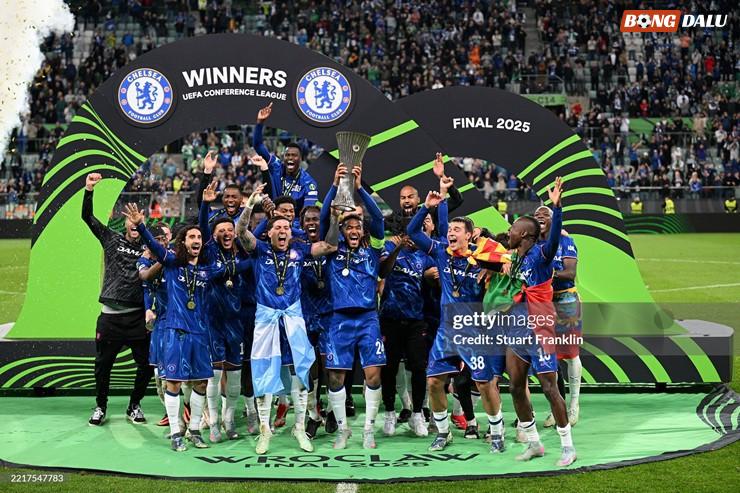 Chelsea lội ngược dòng ngoạn mục để đăng quang Conference League