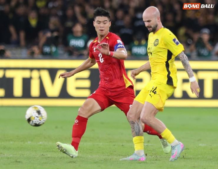 ĐT Việt Nam để thua 0-4 trước Malaysia khi đối thủ tung ra tới 9 ngôi sao nhập tịch