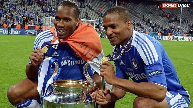 Cựu cầu thủ Malouda (bên phải) không đánh giá cao Chelsea ở FIFA Club World Cup 2025