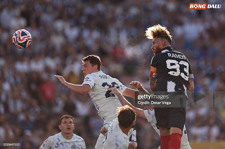 Ramos mở tỷ số cho Monterrey bằng pha đánh đầu hiểm hóc