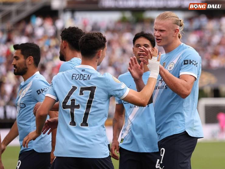 Man City trút "mưa" bàn thắng vào lưới Juventus