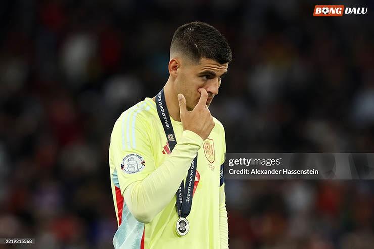 Nỗi buồn của Morata khi đá hỏng penalty trong loạt luân lưu với Bồ Đào Nha