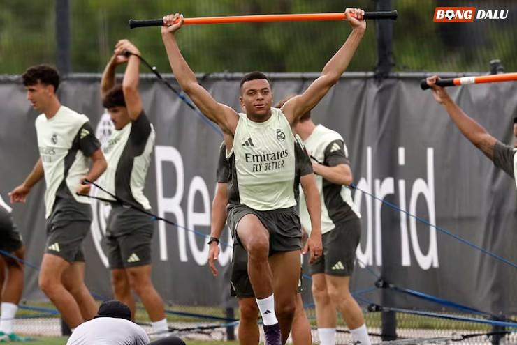 Mbappe đã sẵn sàng trở lại