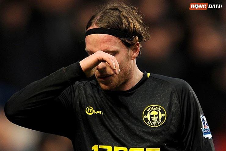Stam ở thời điểm còn thi đấu cho Wigan