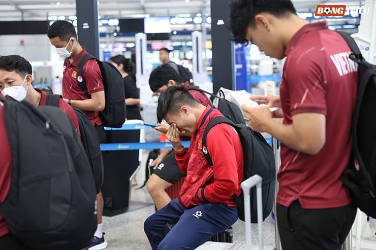 Quang Hải hốc hác