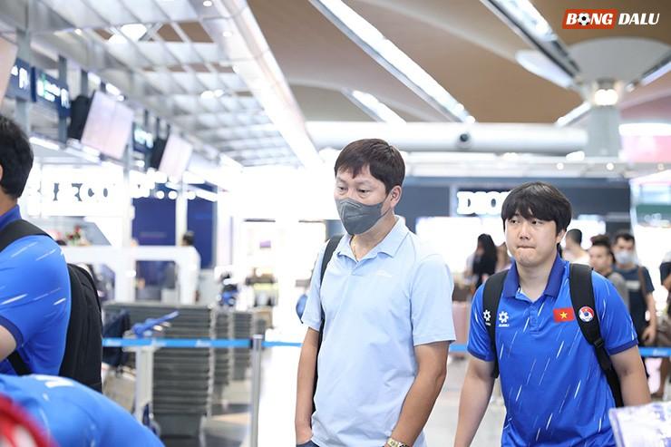 HLV Kim Sang Sik phải đau đầu trong việc tính toán chặng đường tiếp theo tại vòng loại Asian Cup