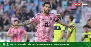 Rực rỡ Messi ghi siêu phẩm sút phạt, áp sát “Vua bóng đá” Pele
